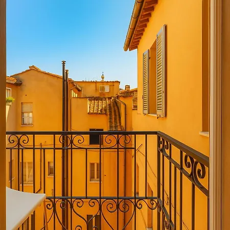 Albergue Residenza Del Capitano Siena